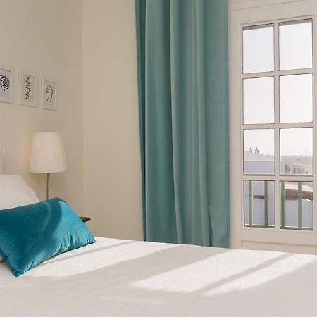 דירות קוסטה טגוויסה Apartamento Om Con Piscina Y Vistas Al Mar מראה חיצוני תמונה
