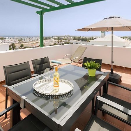 דירות קוסטה טגוויסה Apartamento Om Con Piscina Y Vistas Al Mar מראה חיצוני תמונה