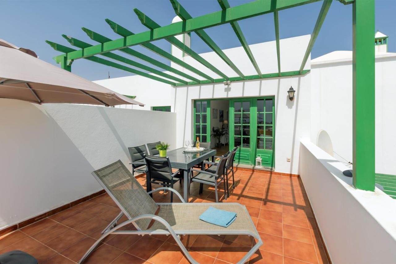 דירות קוסטה טגוויסה Apartamento Om Con Piscina Y Vistas Al Mar מראה חיצוני תמונה