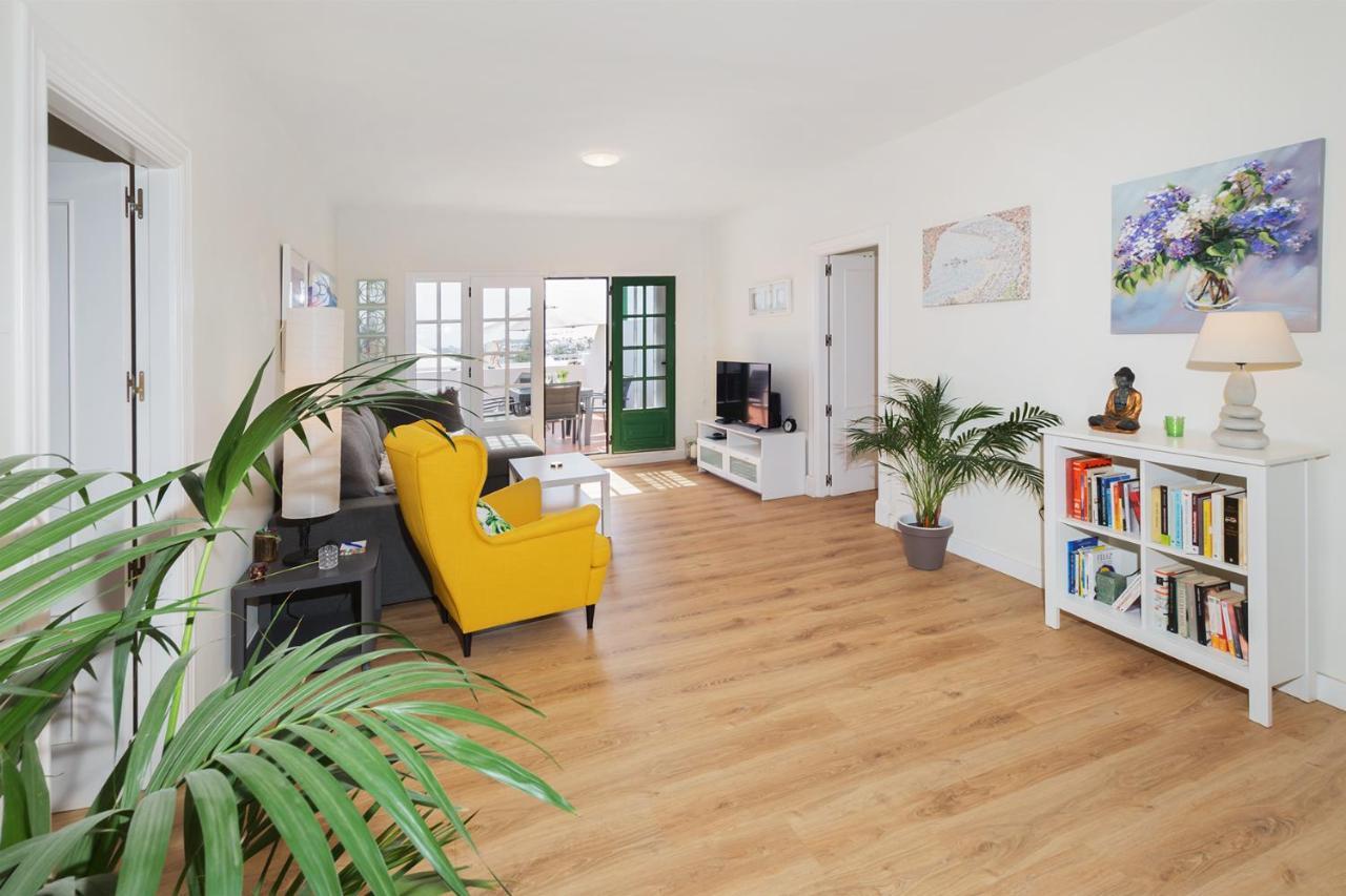 דירות קוסטה טגוויסה Apartamento Om Con Piscina Y Vistas Al Mar מראה חיצוני תמונה